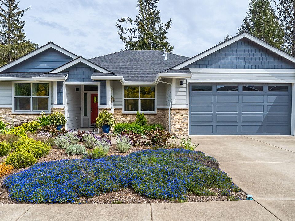 1st image of 5708 NE Voyage Way