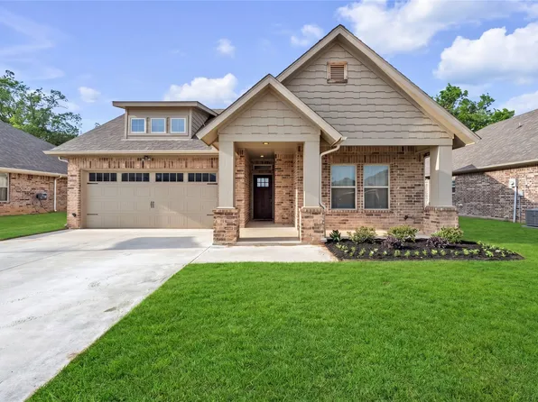 945 Sam St, Springtown, TX 76082
