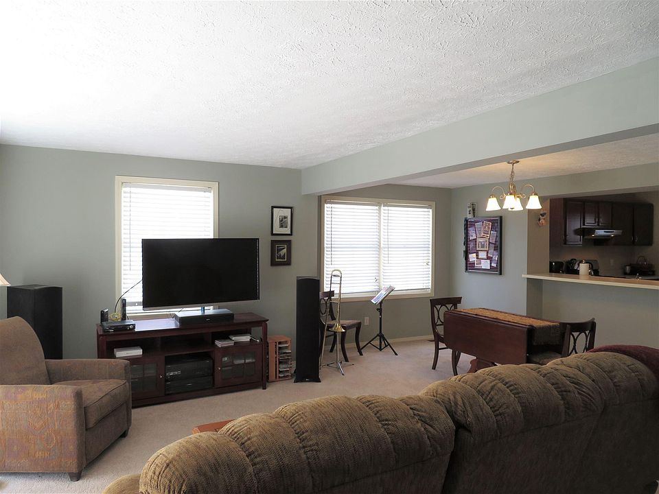 1st image of 2315 E Winding Brook Ct