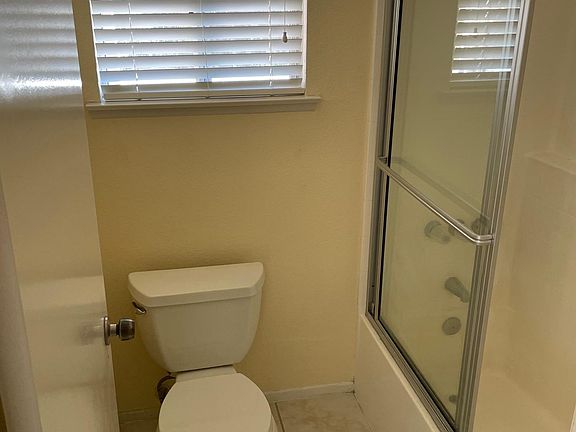 4th image of 12065 Calle De Montana #212-EL