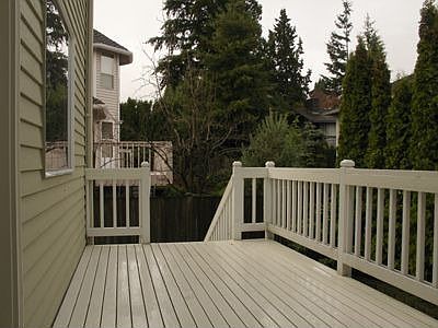 Deck in back
