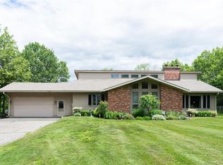 284 Ledgewood Rd, Watertown, CT 06795