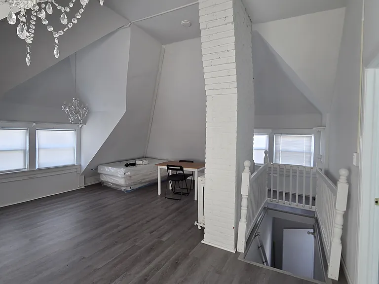 145 Christie St — Photo 11