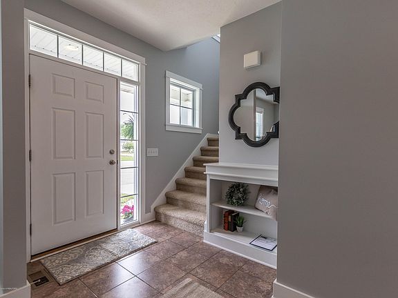 4th image of 5860 Caen Cir