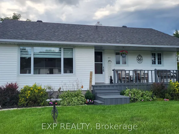 101 Grant Blvd, Renfrew, ON K7V 2P3