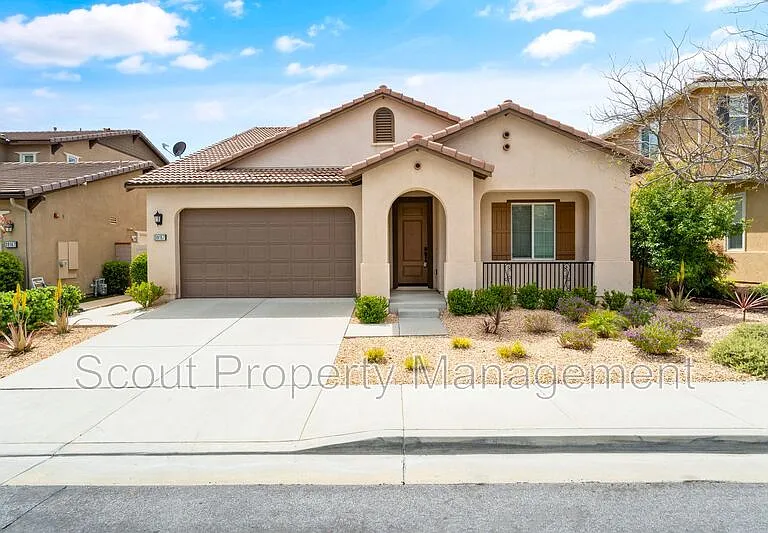 39157 Hidden Creek Ln — Photo 1