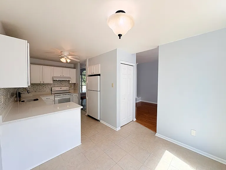 307 Thyme Ln — Photo 10