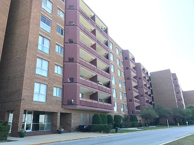 1st image of 100 Park Ave APT 214