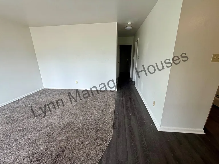 611 W 5th St — Photo 13
