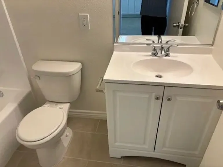 One Bedroom One Bath - $2,195/month - Prime West LA - Barrington and Pico — Photo 5
