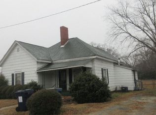 11 E 2nd St, Laurinburg, NC 28352