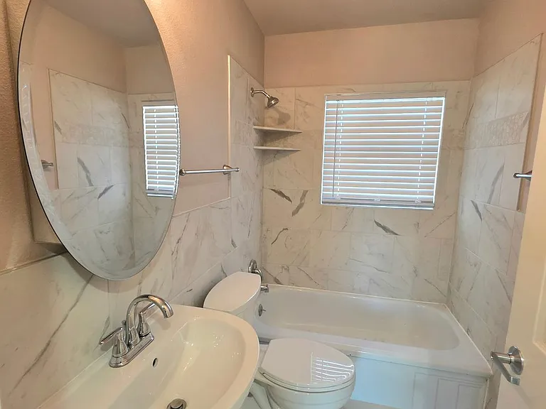 226 Antrim Dr — Photo 16