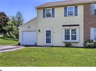 2297 Oak Hollow Dr, Columbia, PA 17512