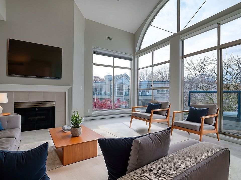 1st image of 4753 River Rd W #304