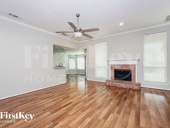 2nd image of 101 Canterbury Dr