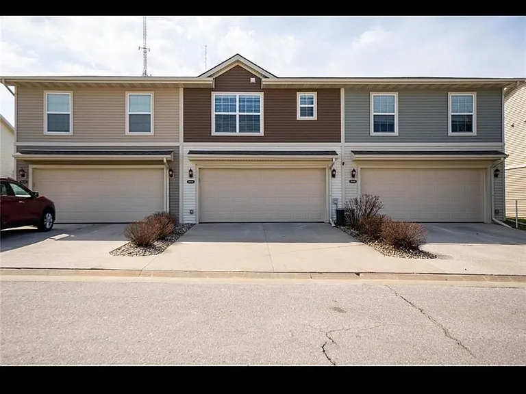 10038 Agate Ln — Photo 2