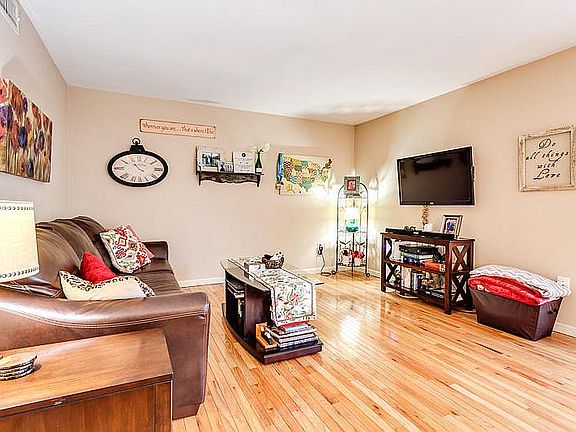 4th image of 1840 Cherokee Bluff Dr