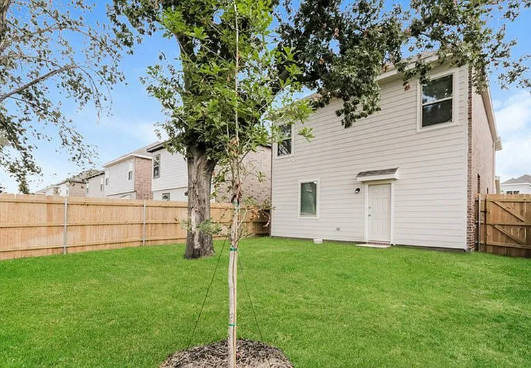 1304 Jonah Ln — Photo 5