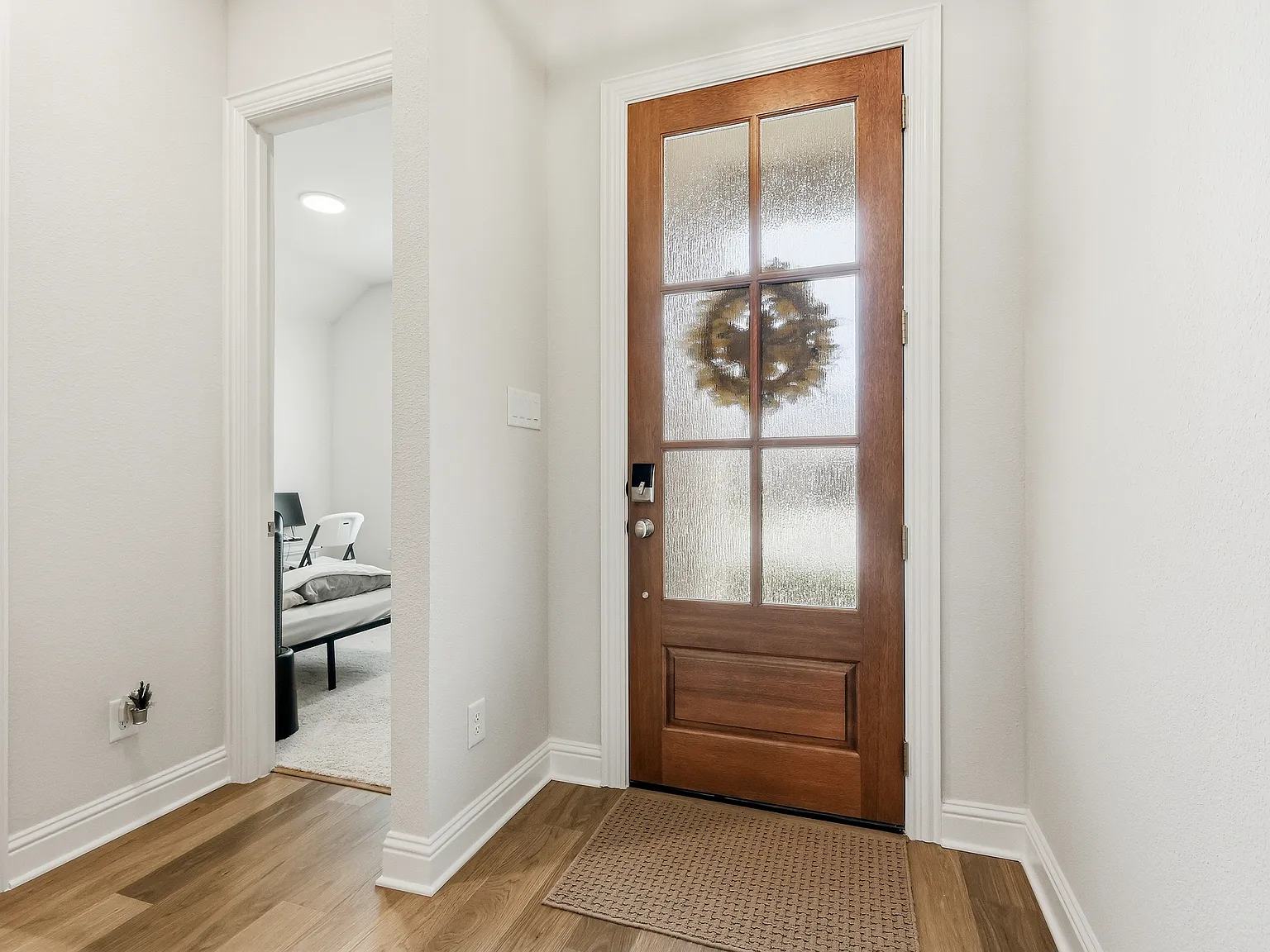 4 bed, 2028 sqft, $3,600 — Photo 3