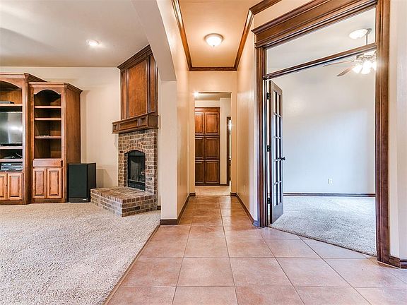 4th image of 13161 Red Oak Dr