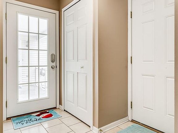 4th image of 880 Crystal Ln