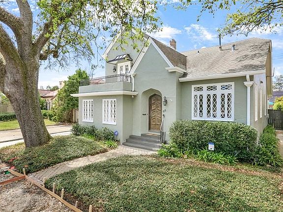 3rd image of 66 Versailles Blvd