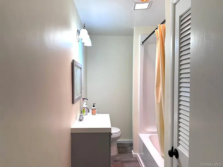 171 Roosevelt Rd — Photo 22