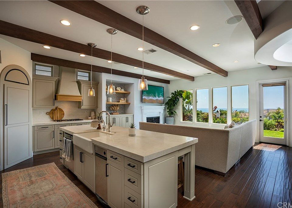 1st image of 2610 Canto Rompeolas