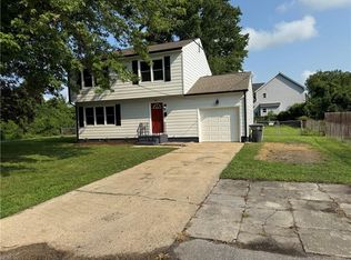 64 Moss Ave, Hampton, VA 23669