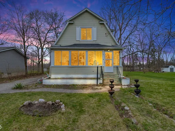 128 Court St S, Standish, MI 48658