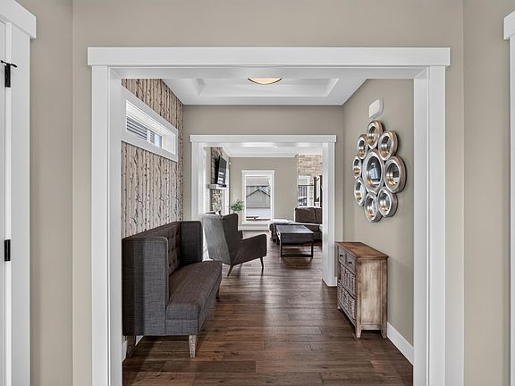 3rd image of 1399 Graydon Hill Way SW
