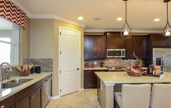 4th image of 5551 Bowman Dr