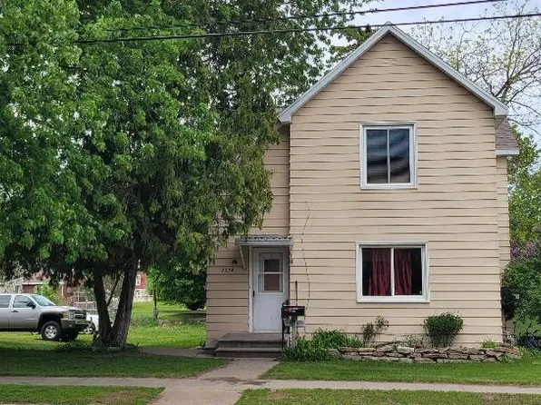 2226 10th AVENUE, Menominee, MI 49858