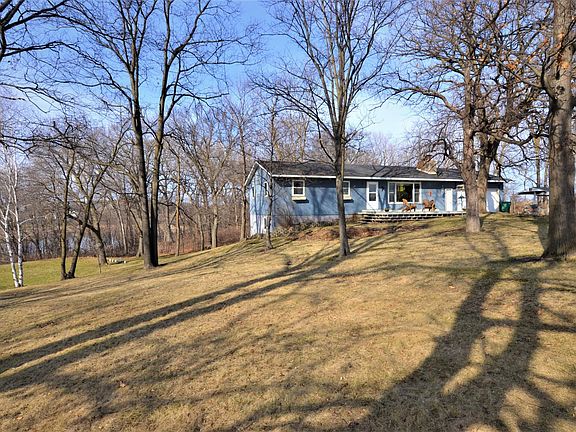 3rd image of 7465 Lonsdale Blvd W