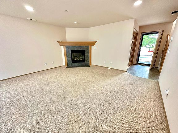5th image of 1731 Duncan Ave