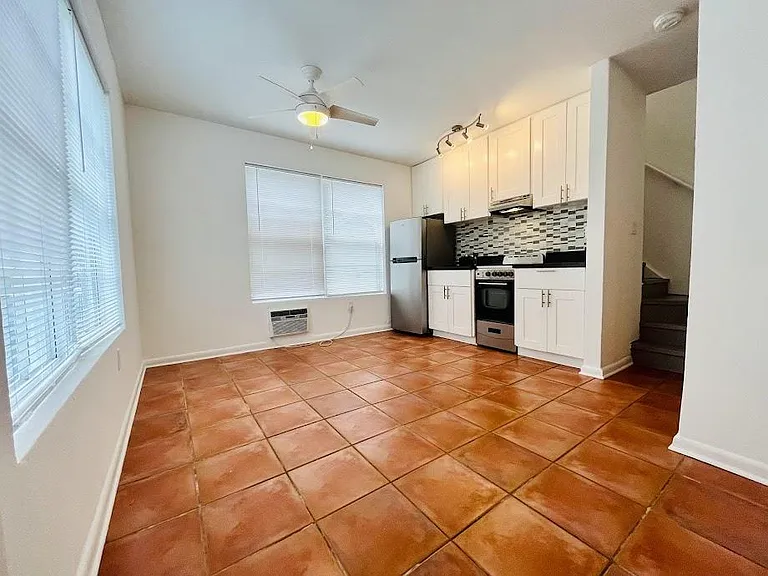 2573 Trapp Ave #B — Photo 8