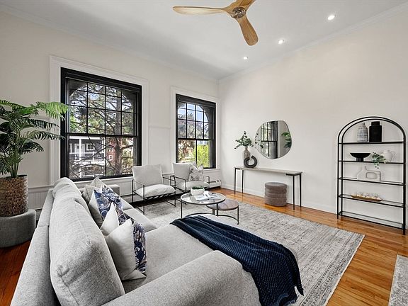 3rd image of 25 Atherton St #Penthouse 32