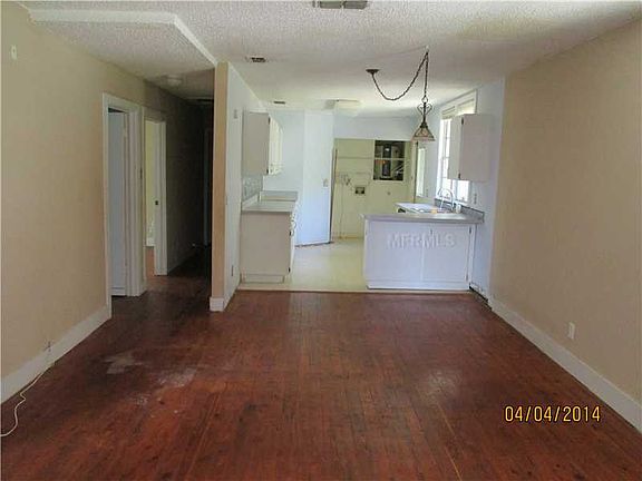3rd image of 6807 S Englewood Ave