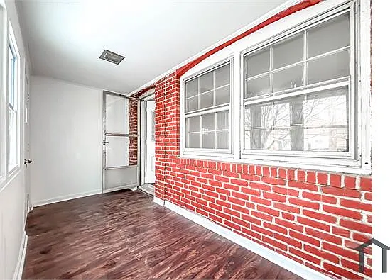 414 Avondale Rd — Photo 23