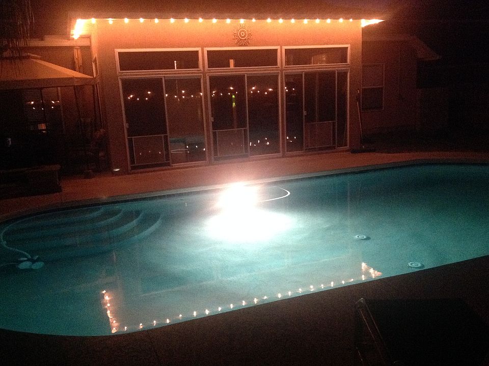 1st image of 233 W Silverthorn Ln