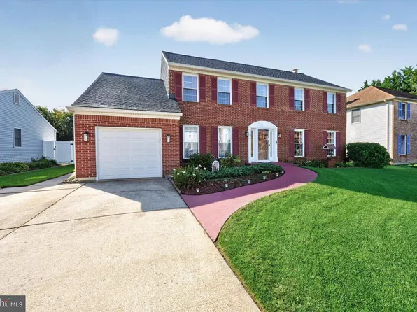 4 Fern Ct, Newark, DE 19702