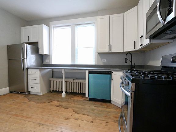 2nd image of 1858 W 21st Pl