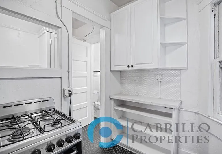 2261 4th Ave — Photo 11