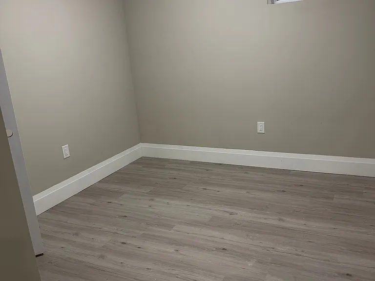 406 Sophia Cres #BASEMENT — Photo 4