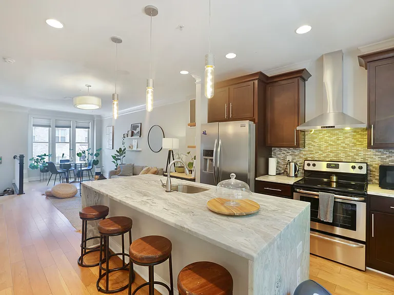 2188 Half Moon Pl NE — Photo 6