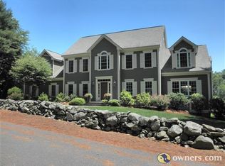 645 Martins Pond Rd, Groton, MA 01450