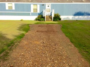 251 Hollybrook Dr, Inez, TX 77968