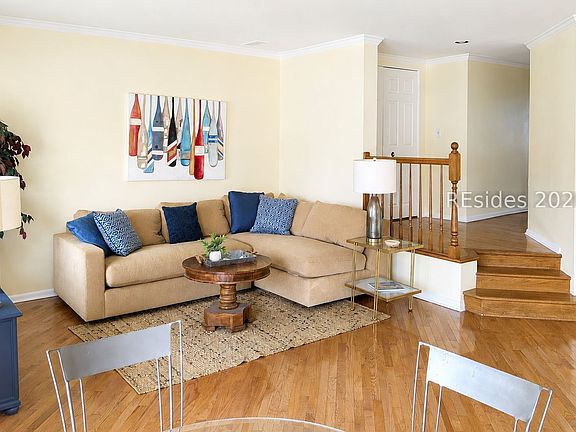 4th image of 3 Shelter Cove Ln APT 7403