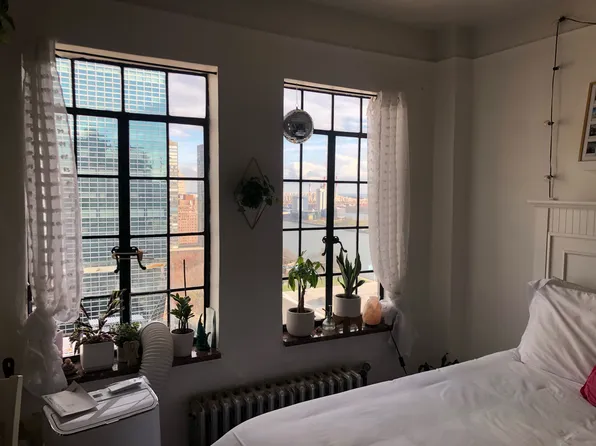 45 Tudor City Place image 1 of 4