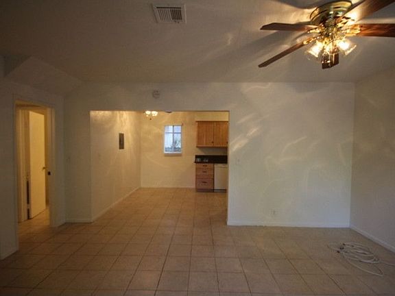 2nd image of 746 N Garfield Ave APT 5